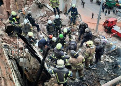 Взрыв в центре Харькова. По информации горожан — в здании с наёмниками