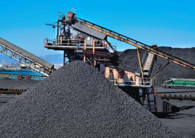 Уровень добычи угля растёт, а зарплаты нет. С предприятий ГУП ЛНР «РТК Востокуголь» увольняются шахтёры
