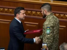 Зеленский оценил вклад радикалов в военном конфликте на Донбассе