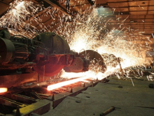 Долги по зарплатам рабочим Алчевского металлургического комбината растут
