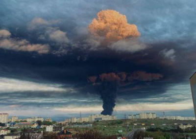 Украинский беспилотник атаковал нефтебазу в Севастополе