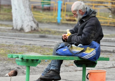 Откатились к 2002 году. Эксперт оценила уровень бедности на Украине