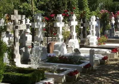 «Некрофилия-2023»: Сен-Женевьев-де-Буа отказывается принять от России оплату за русское кладбище