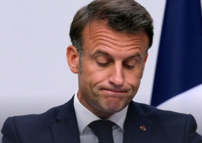 Макрон подумывает о досрочной отставке с поста президента Франции