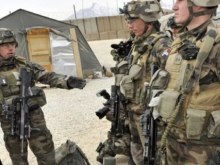 Экс-помощник главы Пентагона: Макрон забросил в ДНР солдат Иностранного легиона