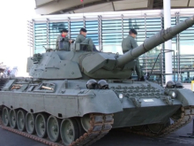 Шольц: ФРГ отказывается передавать Украине танки в одностороннем порядке