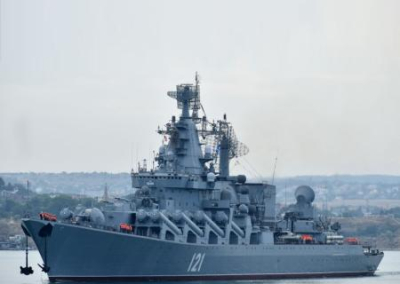 На ракетном крейсере «Москва» возник пожар и сдетонировал боезапас