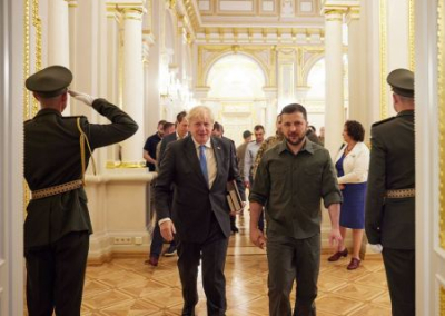 Борис Джонсон прибыл в Киев