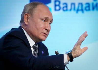 Русское подполье, массовая эмиграция или «афганский сценарий»? Украинские эксперты обсуждают слова Путина о будущем «Антироссии»