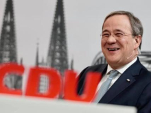 Кандидат в канцлеры Германии пригрозил России новыми санкциями из-за Украины