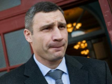Кличко украл сотни миллионов, установив в Киеве ржавые фонарные столбы