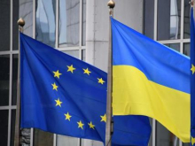 Bloomberg: Еврокомиссия рекомендует предоставить Украине статус кандидата в ЕС