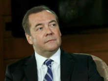 Медведев предупредил Зеленского о тотальной капитуляции киевского режима на условиях России