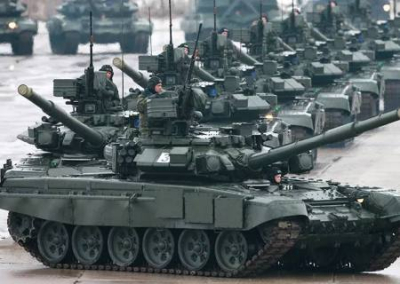 В России производство танков увеличилось в 7 раз, лёгкой бронетехники — в 4,5 раза, боеприпасов — в 60 раз