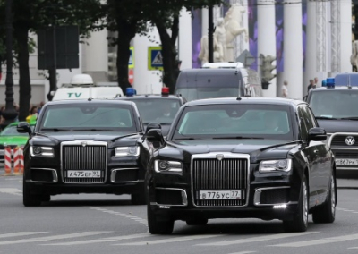 Путин: все чиновники страны должны ездить на отечественных автомобилях