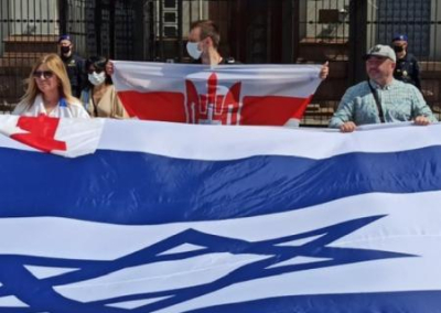 Под посольством РФ в Киеве митингуют украинские евреи и националисты: «Россия = Хамас»