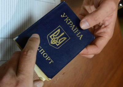 Украинских беженцев могут лишить избирательного права