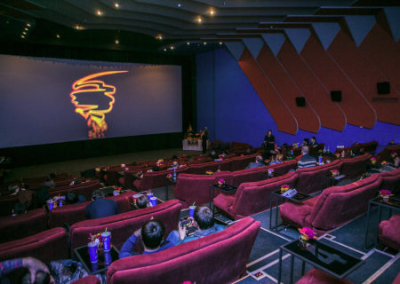 Российские кинотеатры начали показывать «Оппенгеймер» и «Барби» без прокатного удостоверения