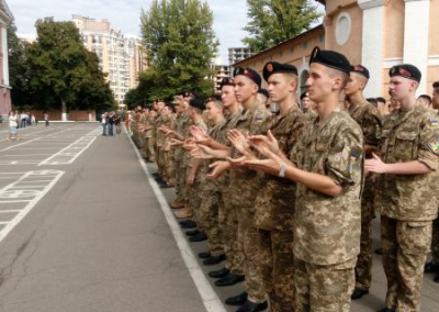 В Киевском военном лицее сверстники травят детей-переселенцев из Донбасса