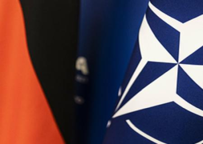 В НАТО, подтвердив получение предложений России, назвали два условия для переговоров