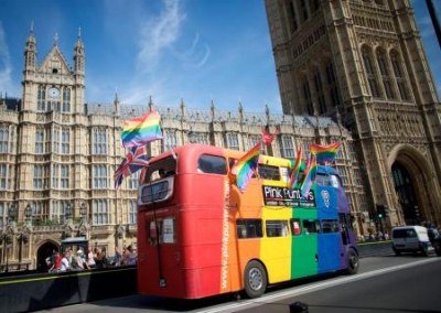 В Британии гей-имам, транс-священник и раввин-лесбиянка проведут занятия по разнообразию и вере для школьников