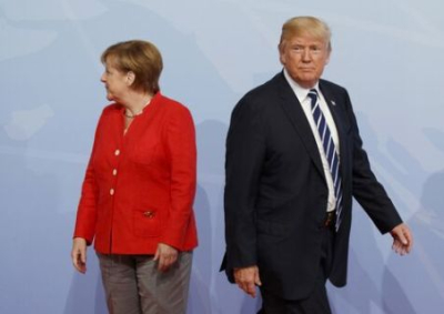 Трамп рассказал, как отправил Меркель белый флаг
