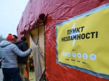 Украинская предприимчивость. На рынках появились продукты и сало из гуманитарной помощи
