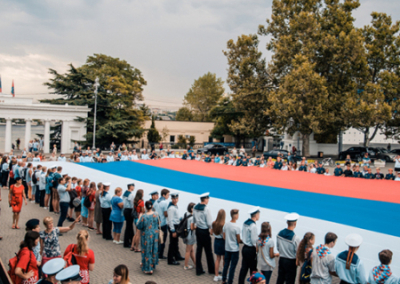 Севастополь: непристойные жесты российскому флагу обойдутся в 30 тысяч рублей
