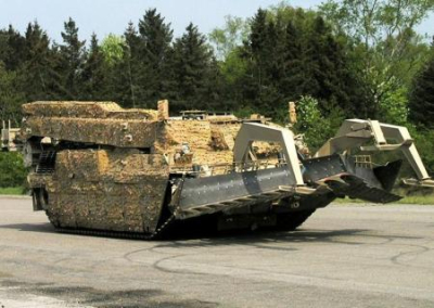 Германия передала Украине новый пакет помощи со снарядами и машинами для разминирования