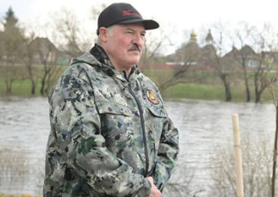 Лукашенко обвинил «безумных европейцев» в провоцировании третьей мировой войны
