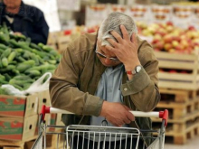 Цены на продукты растут, доверие к Зеленскому падает, а с гречкой украинцам поможет Россия
