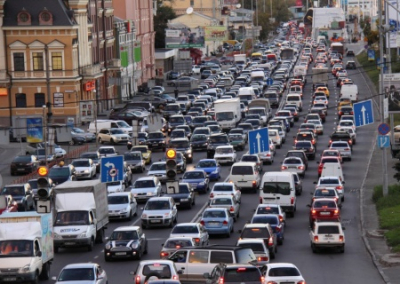 Жители Киева в прошлом году приобрели на 88% больше авто по сравнению с 2022 годом. Не отстают и львовяне
