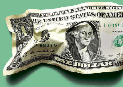 В США задумались об ослаблении доллара из-за санкций против России