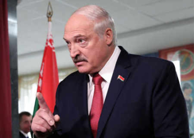 Лукашенко: Белоруссия не позволит ударить в спину российским войскам
