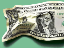 В США задумались об ослаблении доллара из-за санкций против России