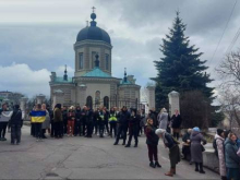 Хмельницкий облсовет запретил деятельность канонической УПЦ