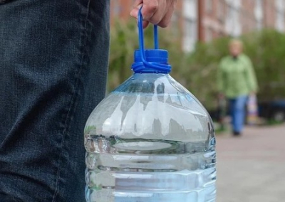 В Бердянске прикрыли точку торговли водой, выручка с которой шла ВСУ