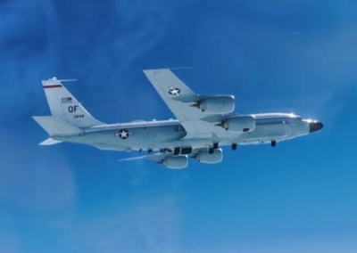 Самолёт-разведчик ВВС США RC-135 Joint Rivet шесть часов летал над Украиной