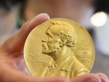 Эксперты и политики считают, что Нобелевская премия мира дискредитировала себя