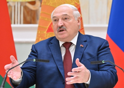Лукашенко на пути к многополярности? Поздравил американцев с Днём независимости и пригласил в гости