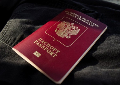 МИД РФ намерен запретить выдачу загранпаспортов россиянам, которым выдали электронные повестки в армию