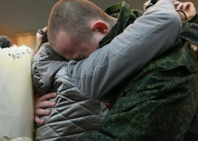 Россия и Украина провели первый за полгода обмен пленными. В Россию вернулись 248 человек