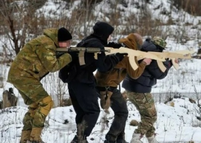 Киевский режим в агонии — оборона ВСУ в Харьковской области «обнуляется», местное население не желает покидать свои дома