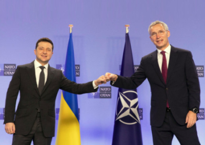 НАТО примет Украину, если она победит Россию