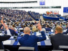 Европарламент утвердил доклад о пересмотре отношений ЕС и России, чему обрадовалась Украина