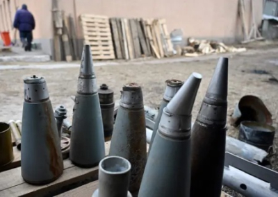 ЕС увеличивает производство боеприпасов для Украины и передаст боевые самолёты
