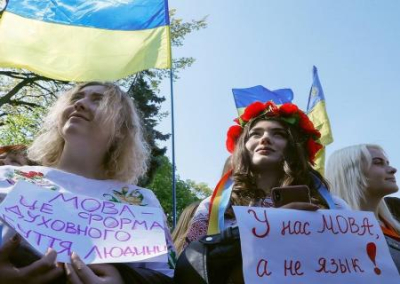 Соцопрос: 78% граждан Украины считают украинский родным языком