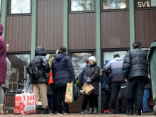 Живут на 500 рублей в день: украинским беженцам в Швеции не хватает денег на еду