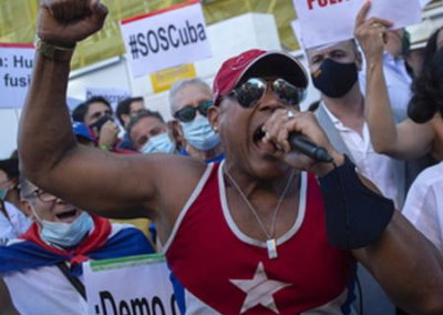Захар Прилепин: На Кубе началась цветная революция