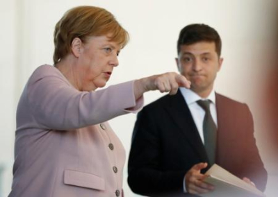 Меркель воспитает Зеленского перед встречей с Байденом